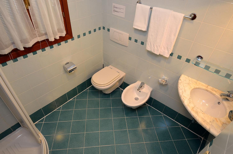 Bathroom 4, Locanda la Corte, Venezia