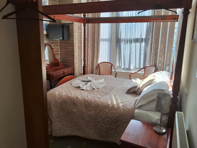 Others 5, Riversvale Hotel, Blackpool