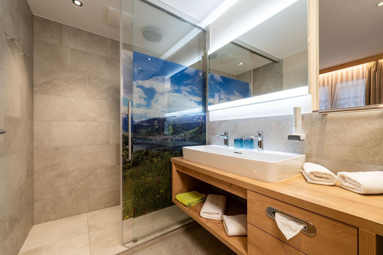 Bathroom 5, Zum Hirschen, Zell am See