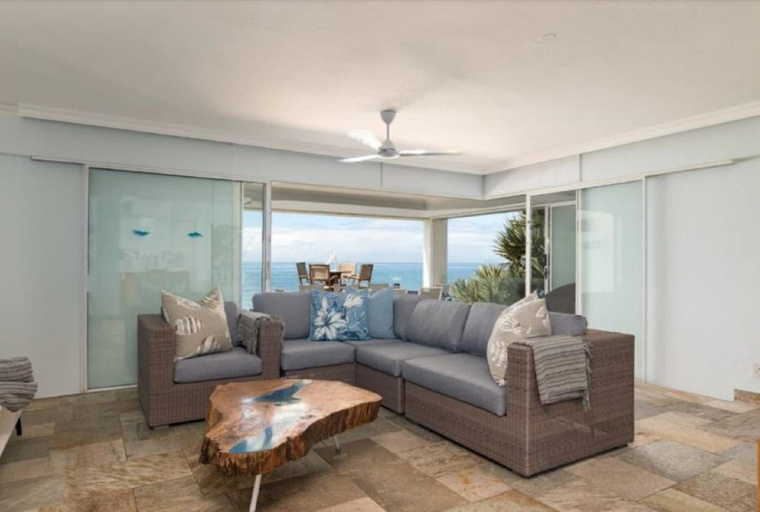 5, 3 Bedroom Beachfront Apartment, iLembe