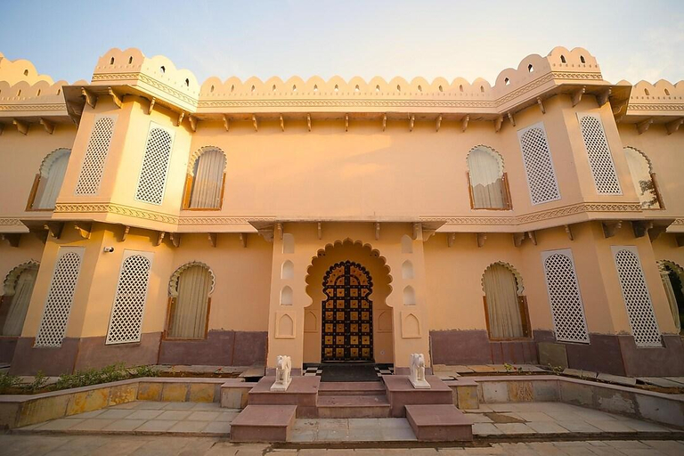 Exterior & Views
