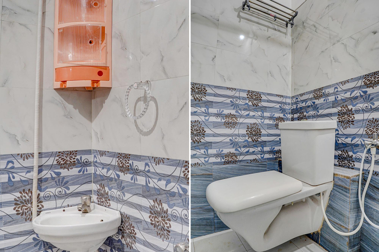 Bathroom 4, FabHotel The Vinayak, Bhopal