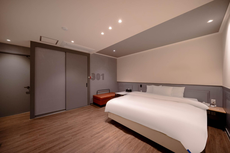 Bedroom 2, Daegu Dongcheon-dong DORT B, Chilgok