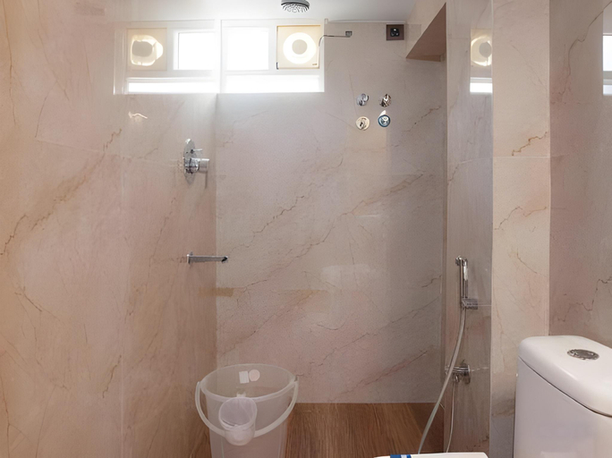 Bathroom 4, supreme stay, Chennai