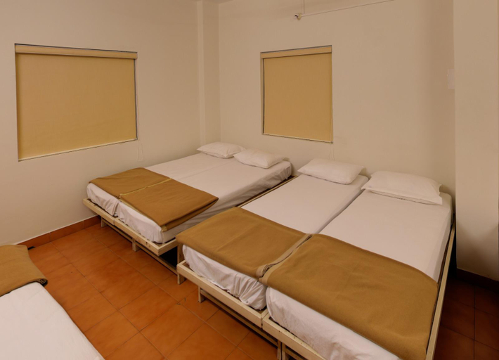 Bedroom 3, Hotel Parag Deluxe Kolhapur, Kolhapur