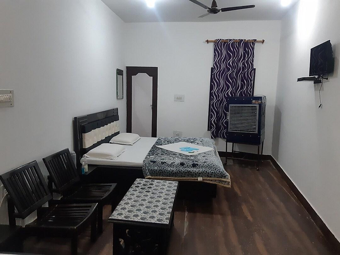 Bedroom 3, Hotel Madhu Palace, Reasi