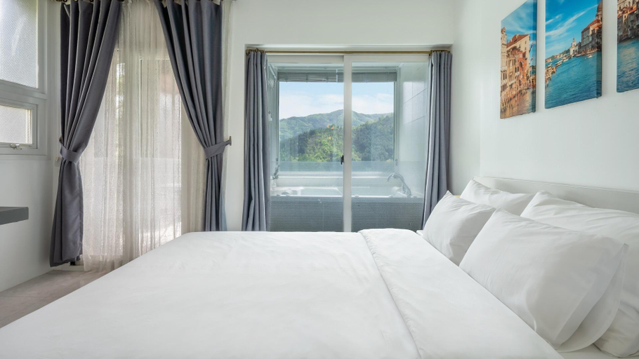 Bedroom 2, Gapyeong Gipeunsanarae Spa Pension, Gapyeong