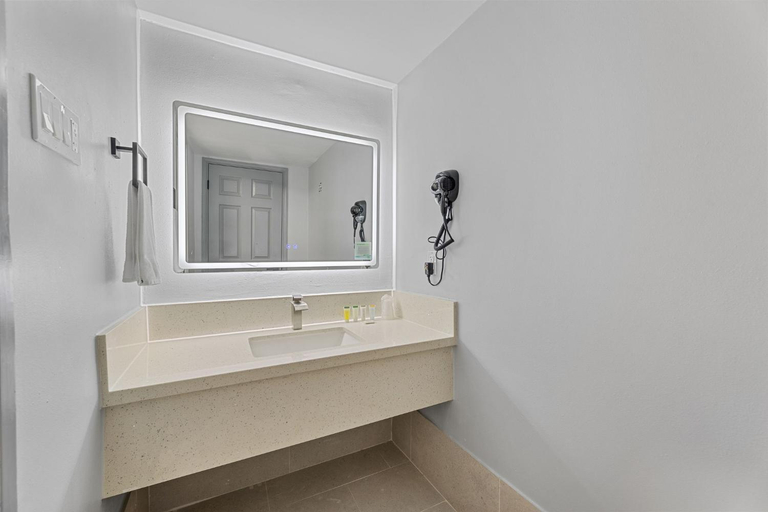Bathroom 4, Days Inn & Suites by Wyndham Texas City, Galveston