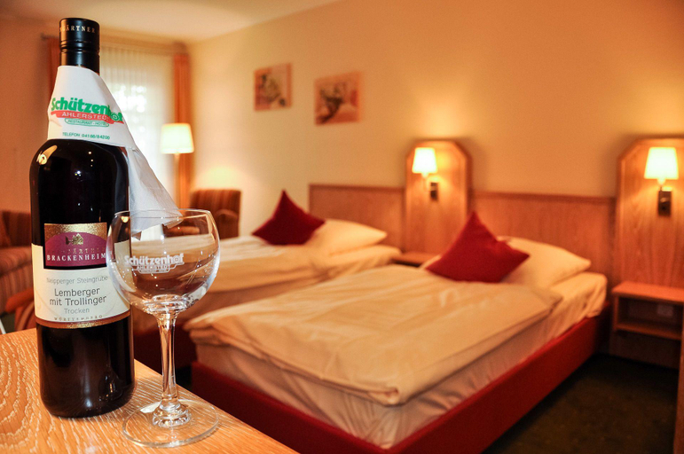 Bedroom 4, Schutzenhof Ahlerstedt, Stade