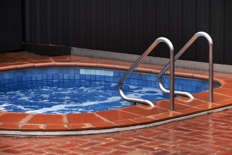 Sport & Beauty 5, Innova Motel Warrnambool, Warrnambool