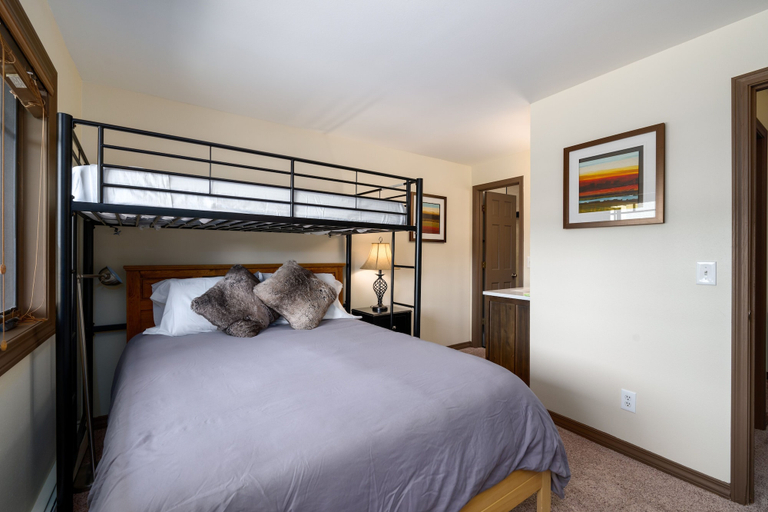 Room 2, Phoenix 223 2 Bedroom Townhouse, Routt