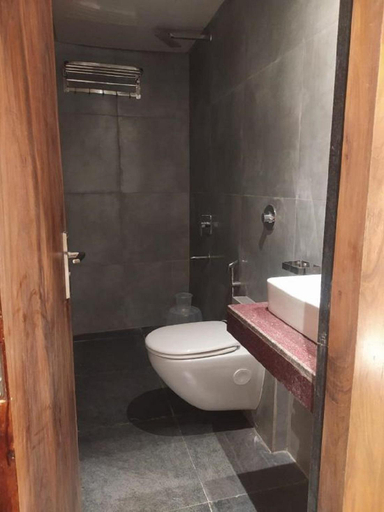 Bathroom, HOTEL ADAMS INN, Mumbai Suburban