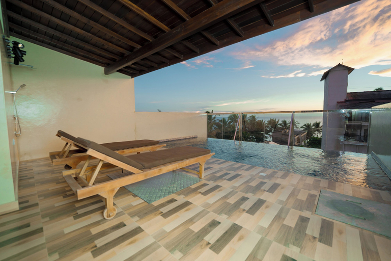 Rooftop pool 2, Emerald Resort Hikkaduwa, Hikkaduwa