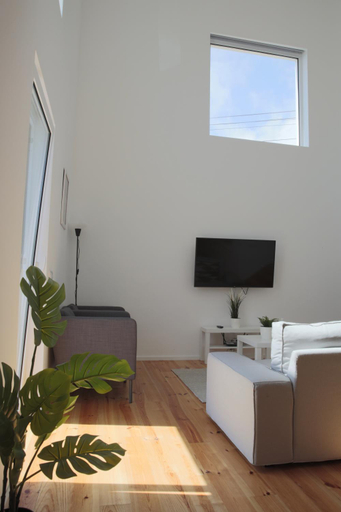 Others 5, House Nobrega of Madeira, Calheta