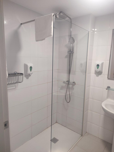 Bathroom 5, Hotel Blauet, Barcelona