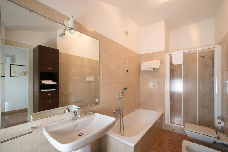 Bathroom 3, A Casa di Tom, Verona