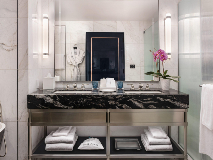 Bathroom, Boston Common & Conference Center, Boston