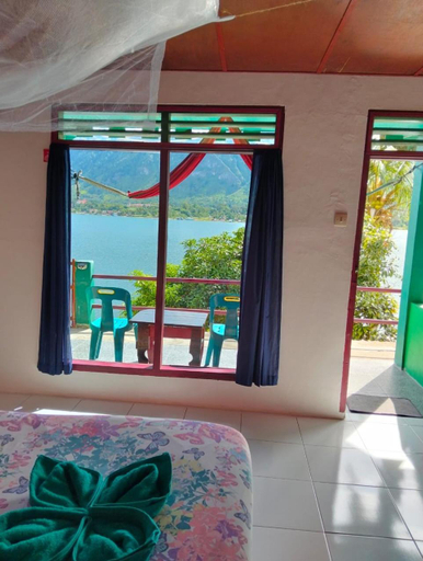 Bedroom 2, Mario Lakeside Apartments, Samosir