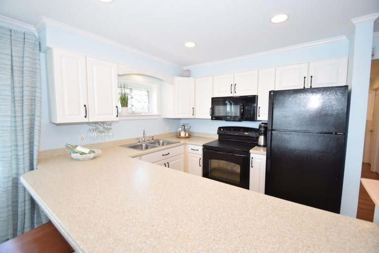 Private kitchen 5, Thunder Island 91b 2 Bedroom Condo, Worcester