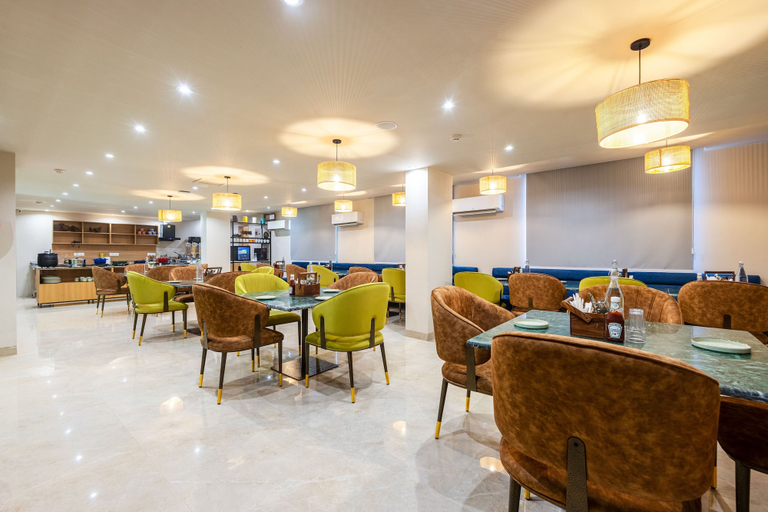 Food & Drinks 5, Saltstayz Select- Medicity Near Medanta Hospital, Gurgaon