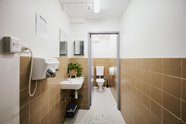 Bathroom 5, Urban Nomad - Kings Cross, Sydney