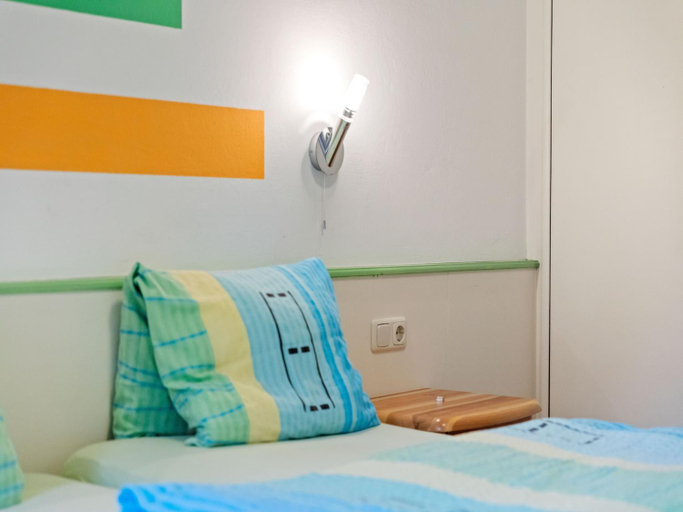 Bedroom 2, Apartment in Saalbach near Ski Lifts, Zell am See