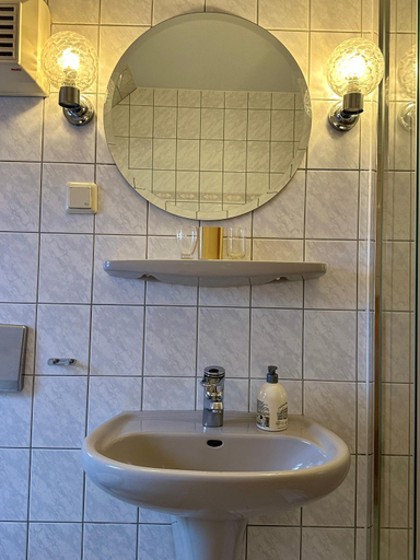 Bathroom 5, Hotel La-Pergola, Spree-Neiße