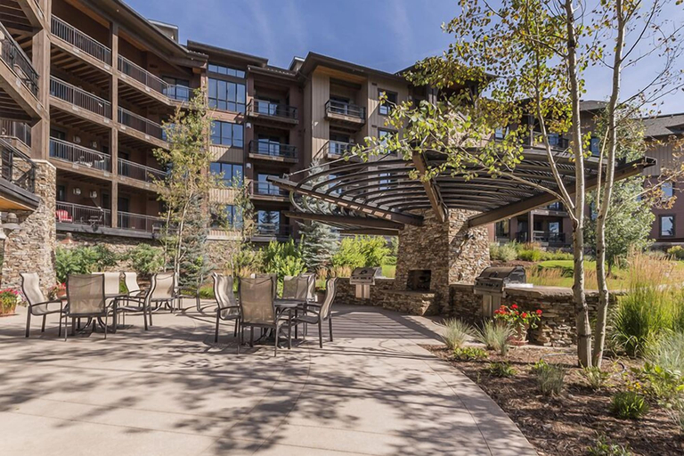 Property grounds 5, First Tracks 3303 2 Bedroom Condo, Routt