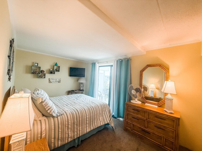 Room 3, Ocean Place 416 3 Bedroom Condo, Sussex