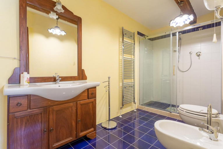 Bathroom 4, Villa Casale Silvia Large Private Pool, A/C, WiFi, Terni