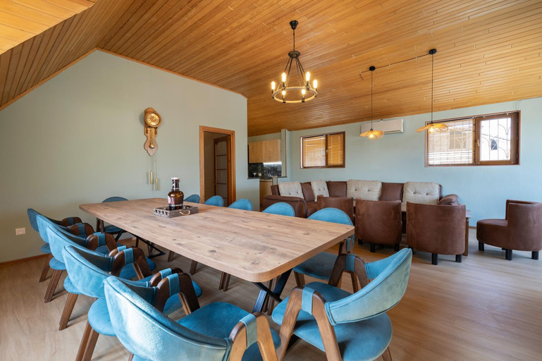 Food & Drinks, Apartments with wine cellar in Old Tbilisi, Tbilisi