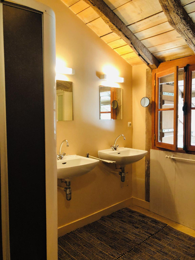 Bathroom 3, Le Mas Brantome, Dordogne