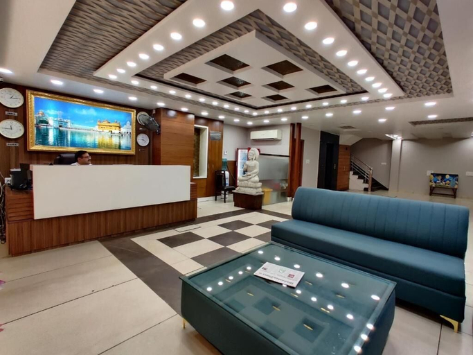 Lobby sitting area, Hotel Golden Heaven Inn Amritsar, Amritsar