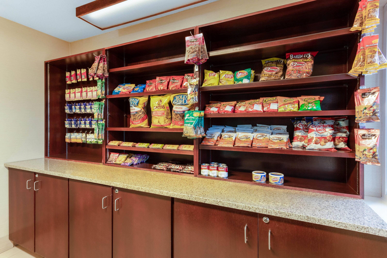 Food & Drinks 5, La Quinta Inn & Suites Frankfort, Clinton