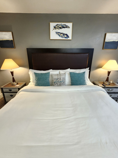 Bedroom 3, Hotel Phillips, Washington