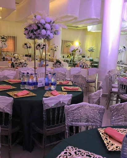 Indoor wedding, Sienna Suites, AbujaMun