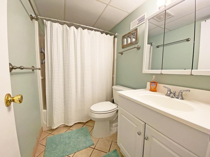 Bathroom 5, Ocean Place 416 3 Bedroom Condo, Sussex