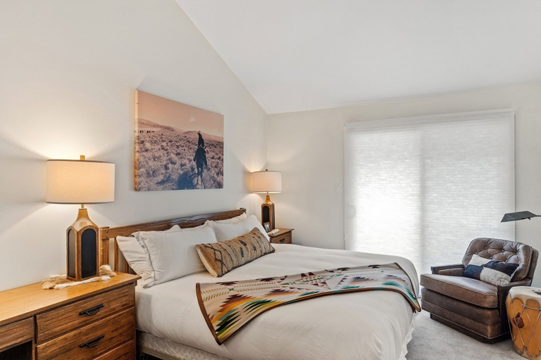Room 4, Winterset 7 4 Bedroom Condo, Routt