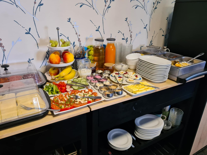 Breakfast buffet 3, Hotel Pension Friesenruh, Wittmund