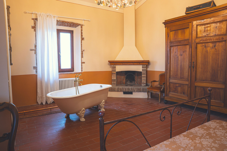 Room 5, Agriturismo Le Chiome, Pisa