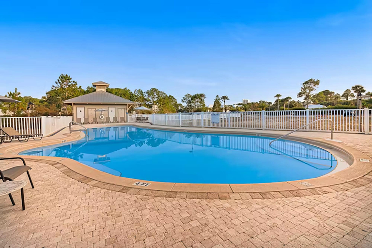 Pool 5, Paradise 2205, Walton