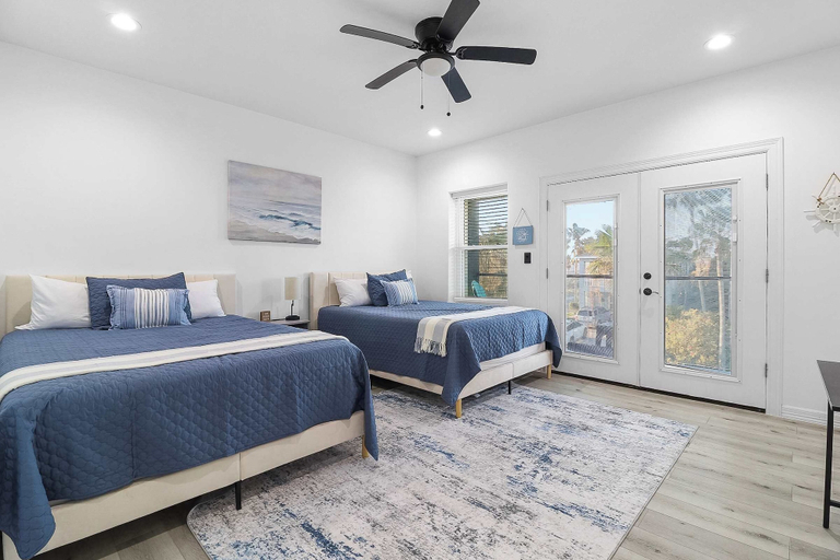 Interior 3, Upstay: Island Retreat w Private Pool & Bay View, Cameron