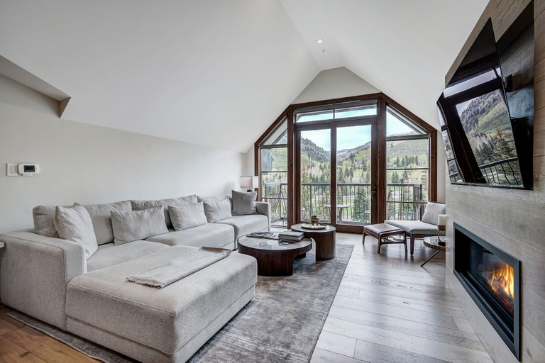 Living area 4, Vail Village Private 4 BR Residence w Full Kitchen by RedAwning, Eagle