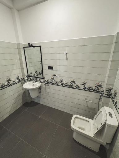 Bathroom 5, Submarine Rest, Habaraduwa