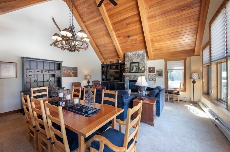 Dining, Premium Unit 2801 - Zephyr Mountain Lodge 3 Bedroom Condo, Grand