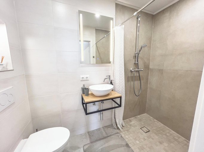 Bathroom 2, Vienna City Rooms Danube Area, Krems an der Donau Stadt