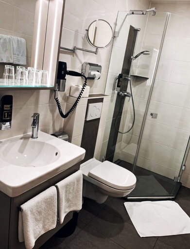 Bathroom, Hotel Paintner, Fürstenfeldbruck