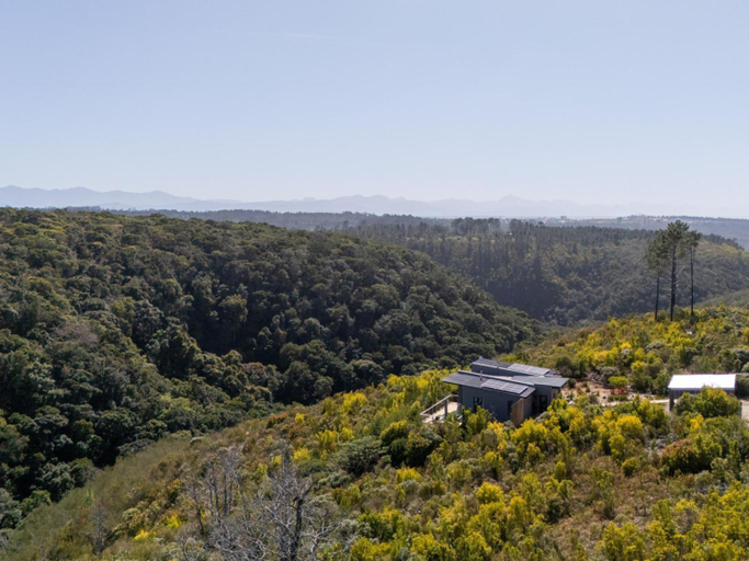 Others 5, Cliffside Suites, Eden