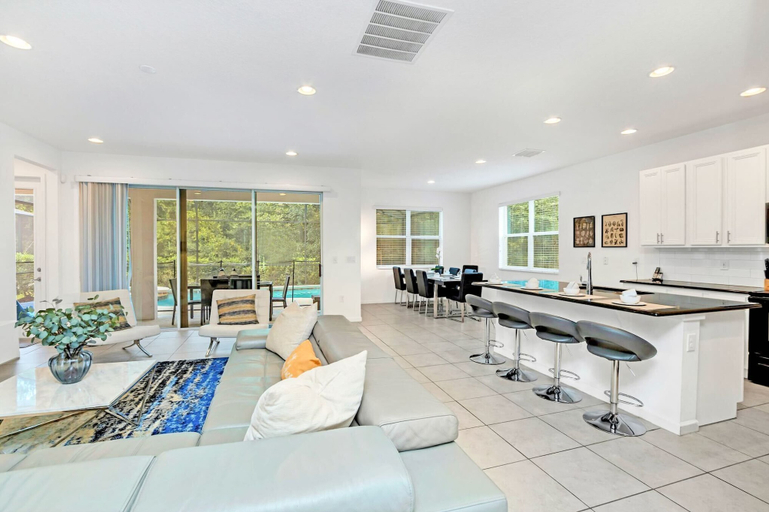 Interior 5, Garden View 6BR Escape With Pool, Hot Tub & Games, Osceola