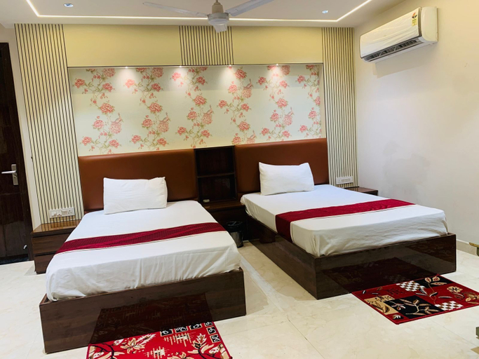 Room 3, Hotel Relax, Agra